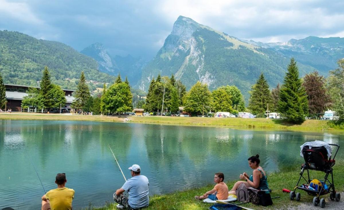 Bungalow 3 Chambres Pour 6 Pers Avec Climatisation Camping 3 Etoiles Самоен Экстерьер фото